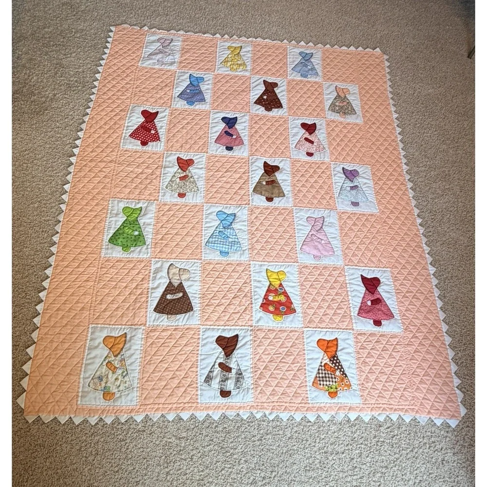 Vintage Sunbonnet Sue Quilt Applique Peach Sashing 80x63 Twin Full Diamond Quilt